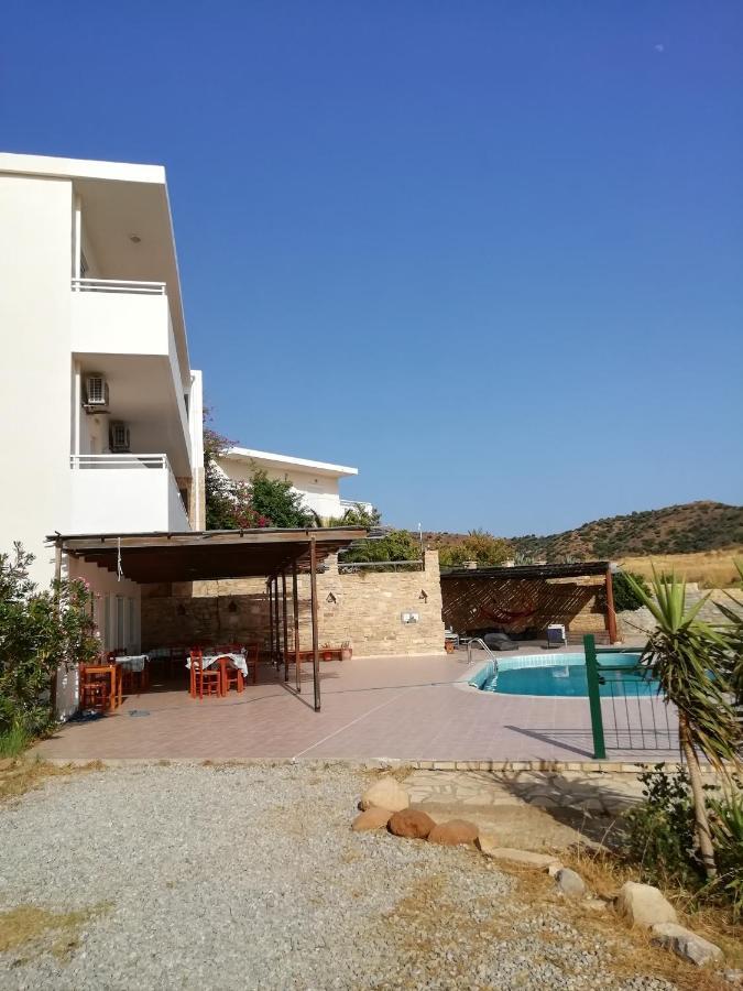 Hill Of Calm Hotel Triopetra Exterior foto